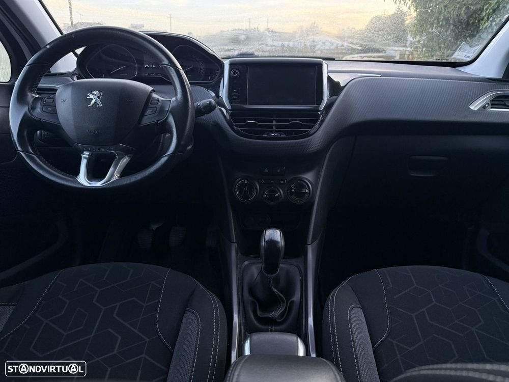 Peugeot 2008 1.2 PureTech Style - 7