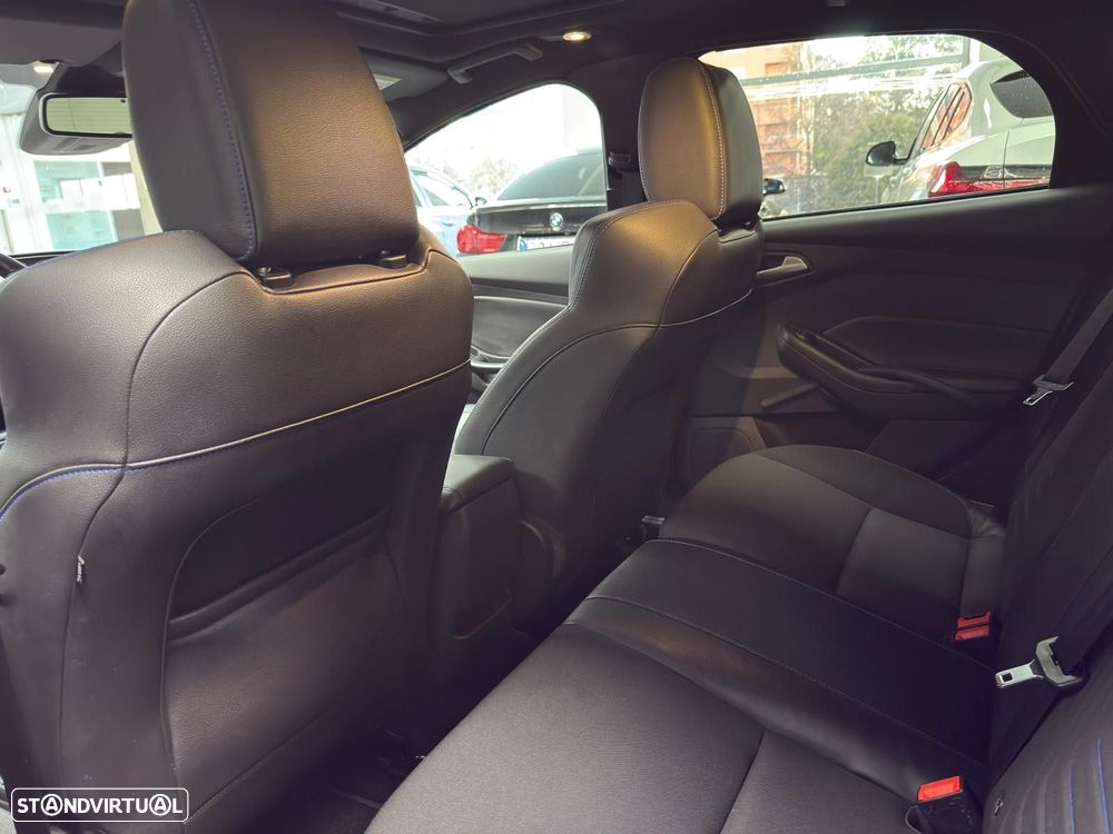 Ford Focus 2.3 EcoBoost RS Pack Performance - 25