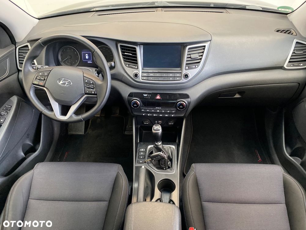 Hyundai Tucson 1.6 GDI BlueDrive Design 2WD - 11