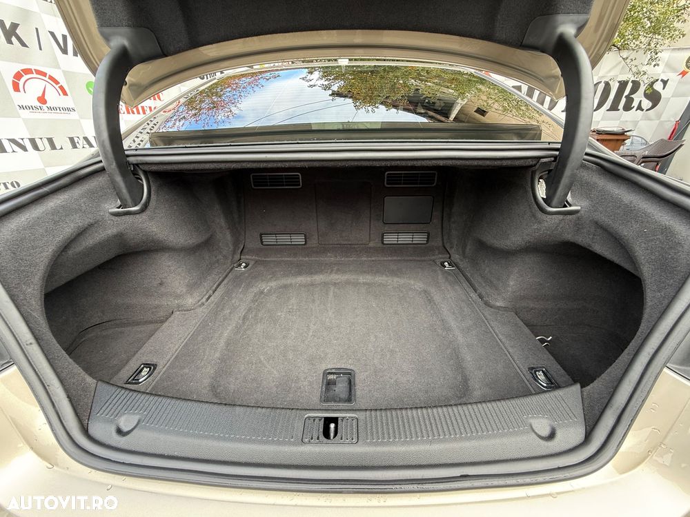 Audi A8 3.0 TDI Quattro Tip - 12