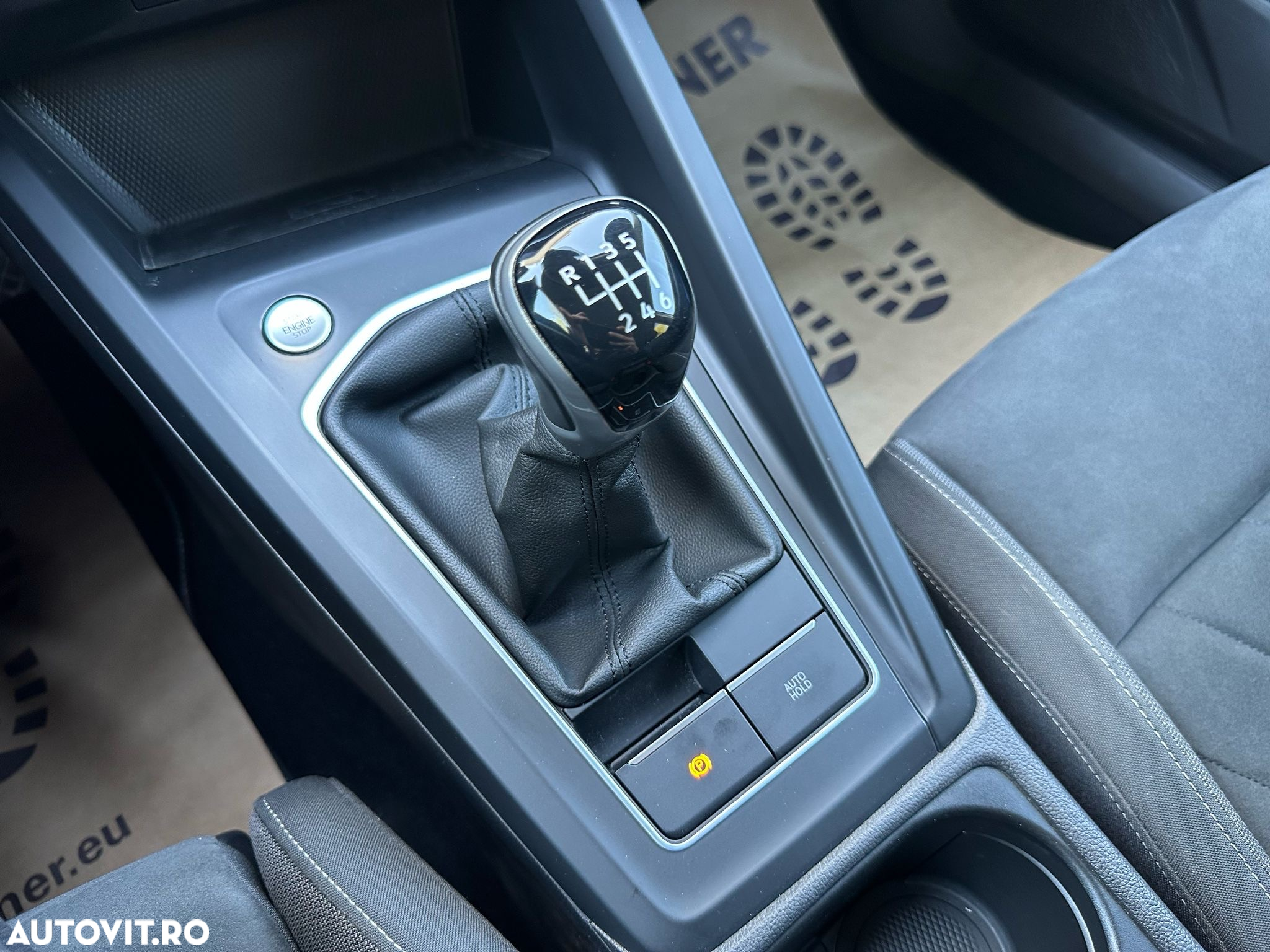 Volkswagen Golf 2.0 TDI Life - 30