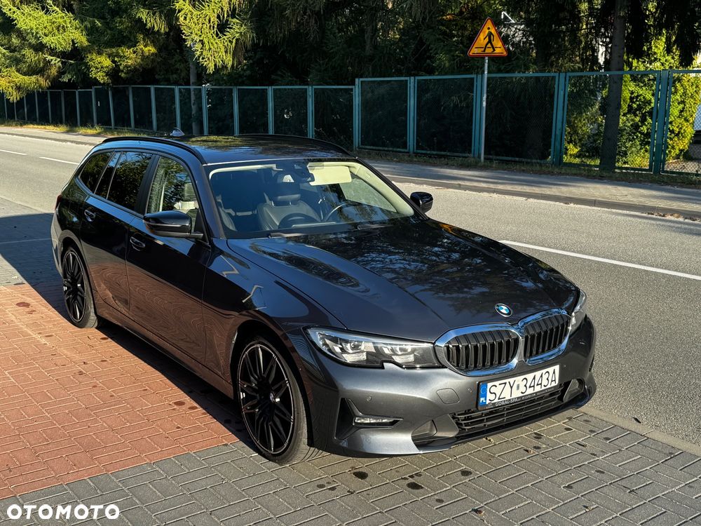 BMW Seria 3 320d xDrive Edition Luxury Line Purity - 2