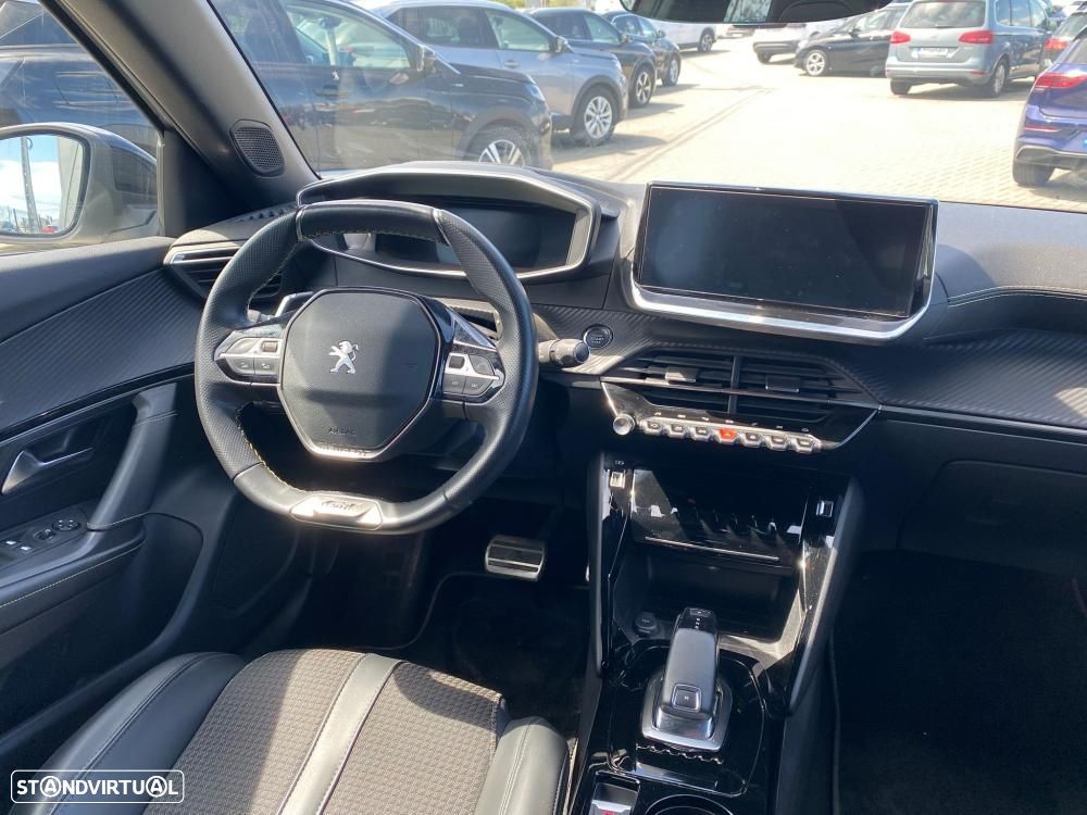 Peugeot 2008 1.5 BlueHDi GT EAT8 - 5