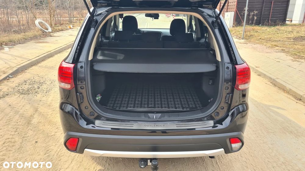 Mitsubishi Outlander 2.0 Intense 2WD CVT - 19