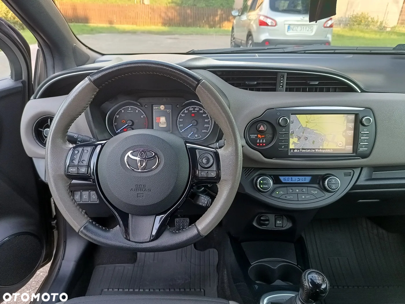 Toyota Yaris 1.5 Selection - 8