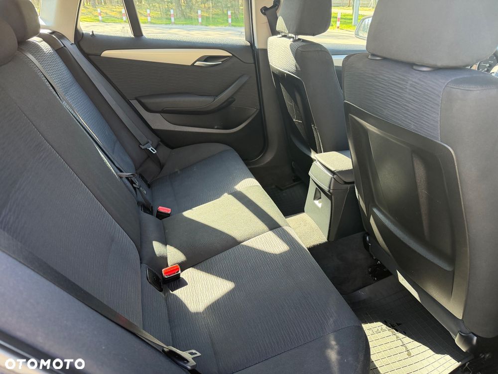 BMW X1 sDrive18d - 12