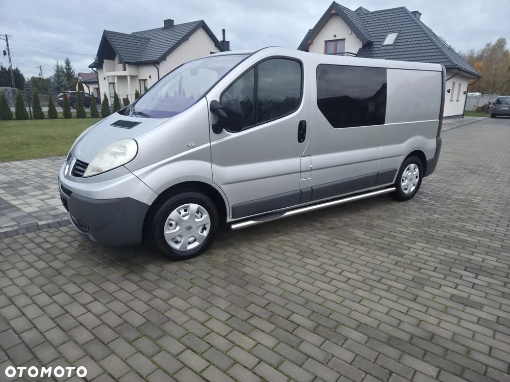 Renault TRAFIC LONG KLIMA TEMPOMAT ORYGINAŁ PODNOŚNIK DLA INWALIDY LUB INNE ZADBANY FULL OPCJA DOPOSAŻONY - 1