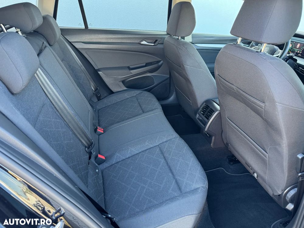 Volkswagen Golf - 6