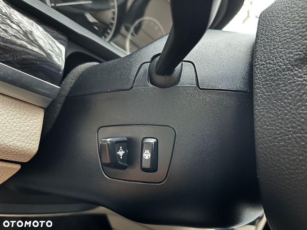 BMW Seria 7 750i - 37