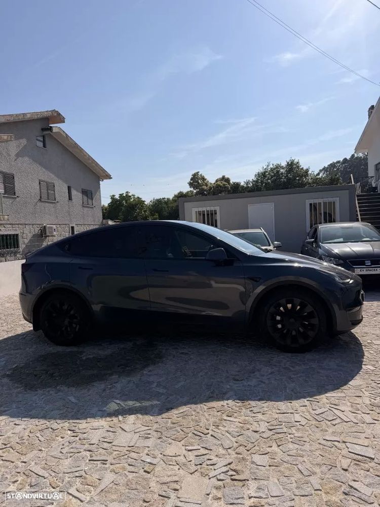 Tesla Model Y Long Range Dual Motor AWD - 6
