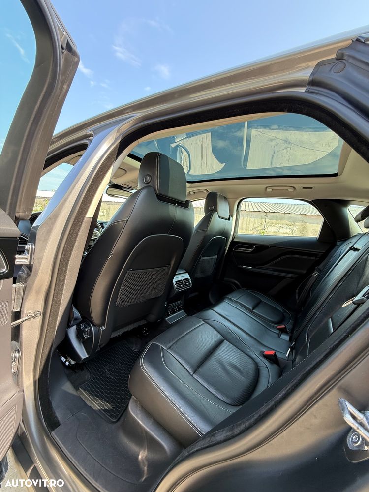 Jaguar F-Pace 20d Aut. R-Sport - 16