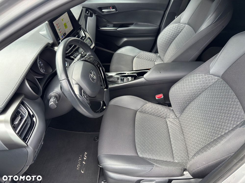 Toyota C-HR - 21