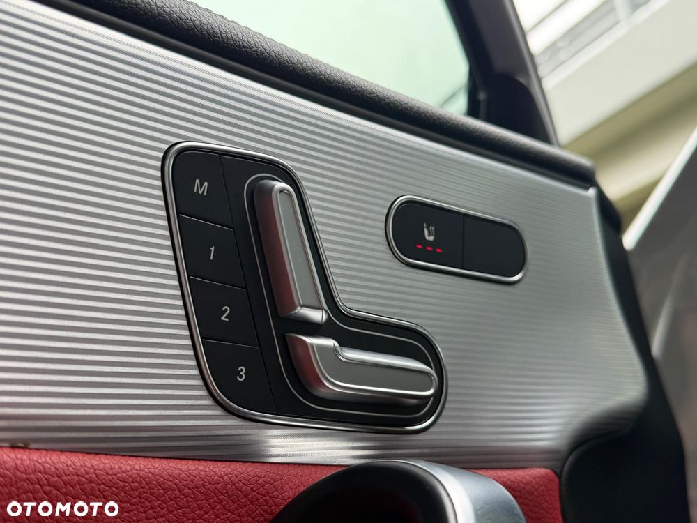Mercedes-Benz Klasa A 220 AMG Line 7G-DCT - 11