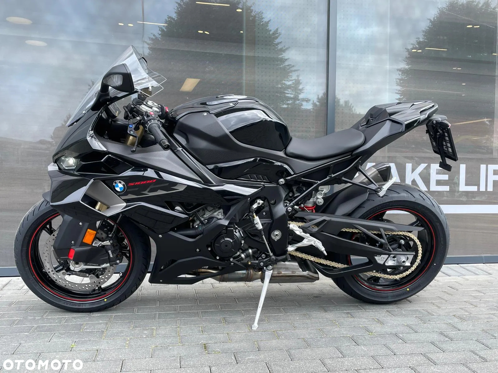 BMW S - 6
