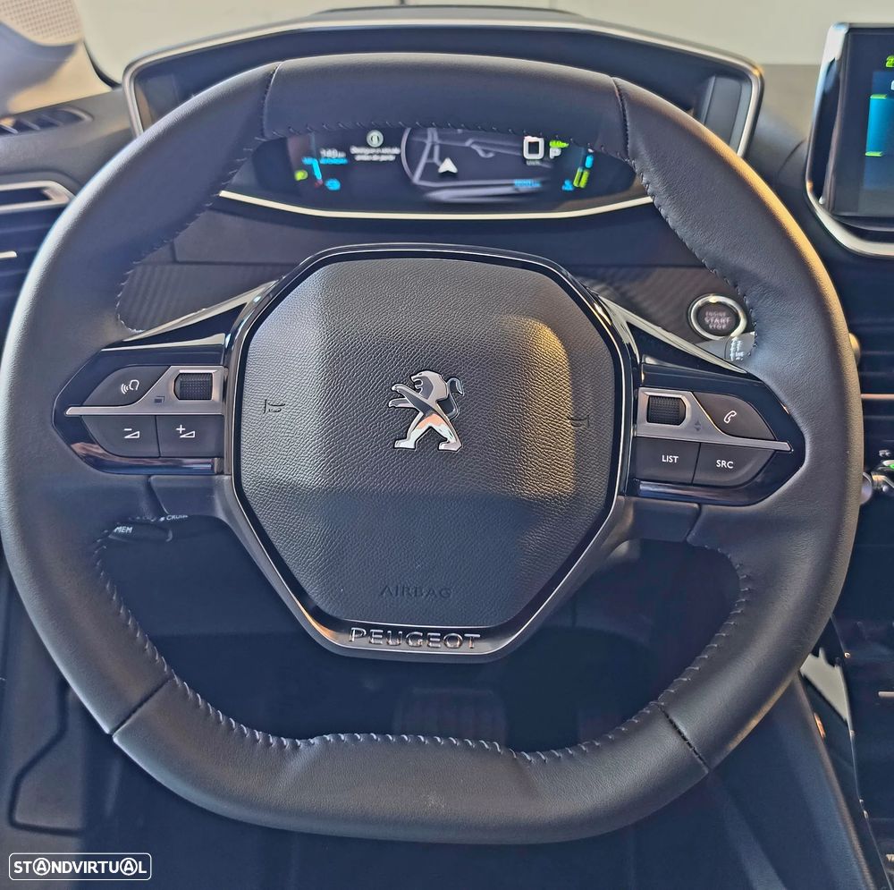 Peugeot e-208 Allure - 29
