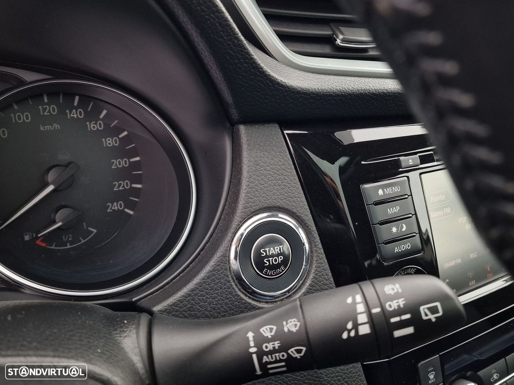 Nissan Qashqai 1.5 dCi N-Connecta DCT - 26