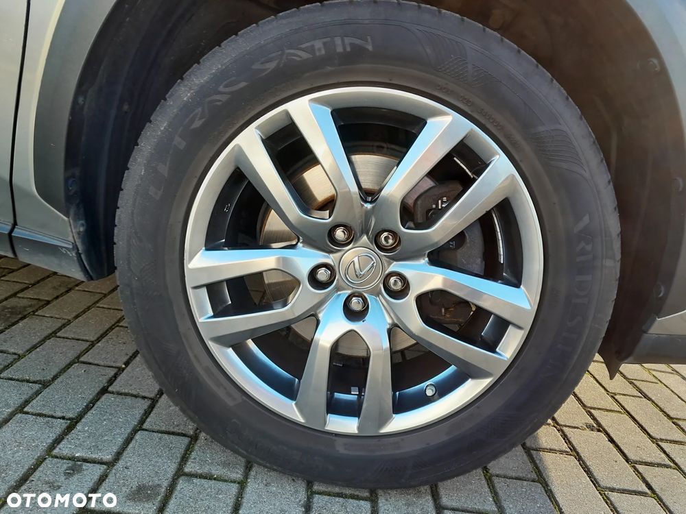 Lexus NX 200t Comfort AWD - 18