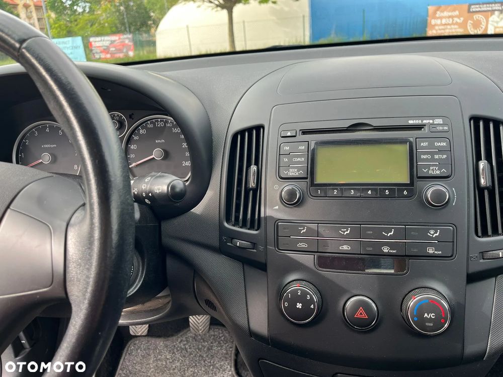 Hyundai i30 1.4 FIFA WM Edition - 18