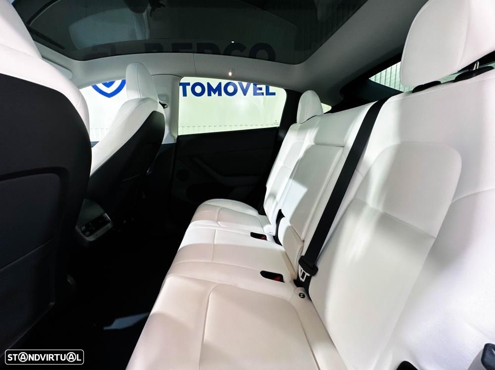 Tesla Model Y Performance Dual Motor AWD - 10