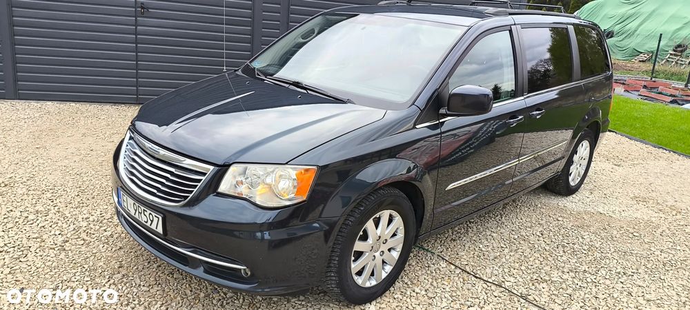 Chrysler Town & Country - 29