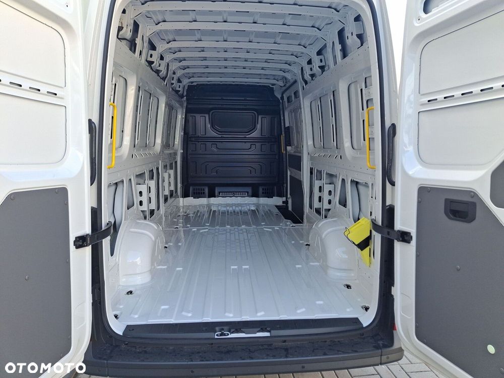 Volkswagen Crafter 2.0 TDI 177 KM - 36