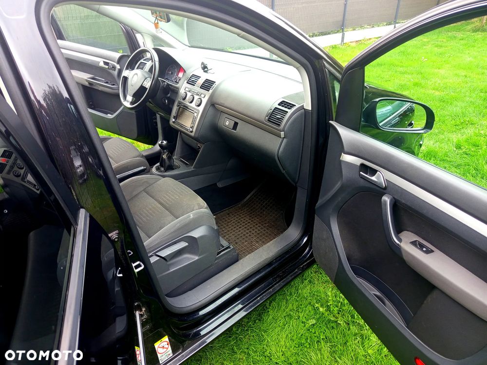 Volkswagen Touran 1.9 TDI DPF Highline - 9