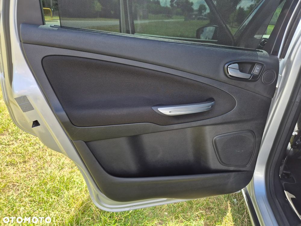 Ford S-Max 2.0 EcoBoost Titanium - 23