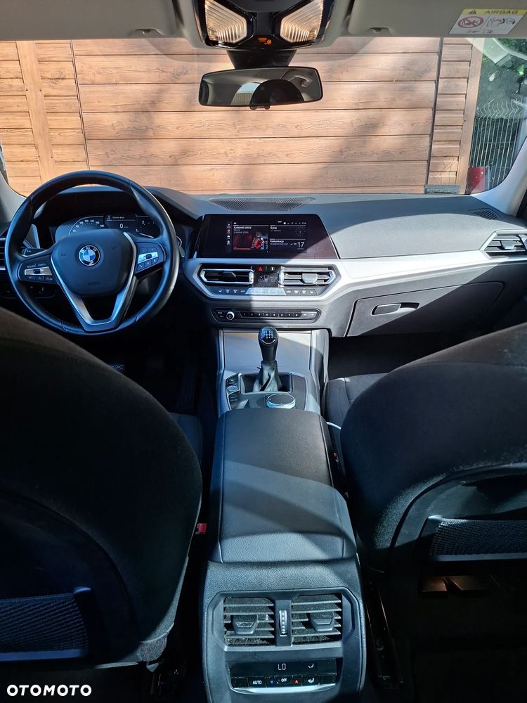BMW Seria 3 - 34