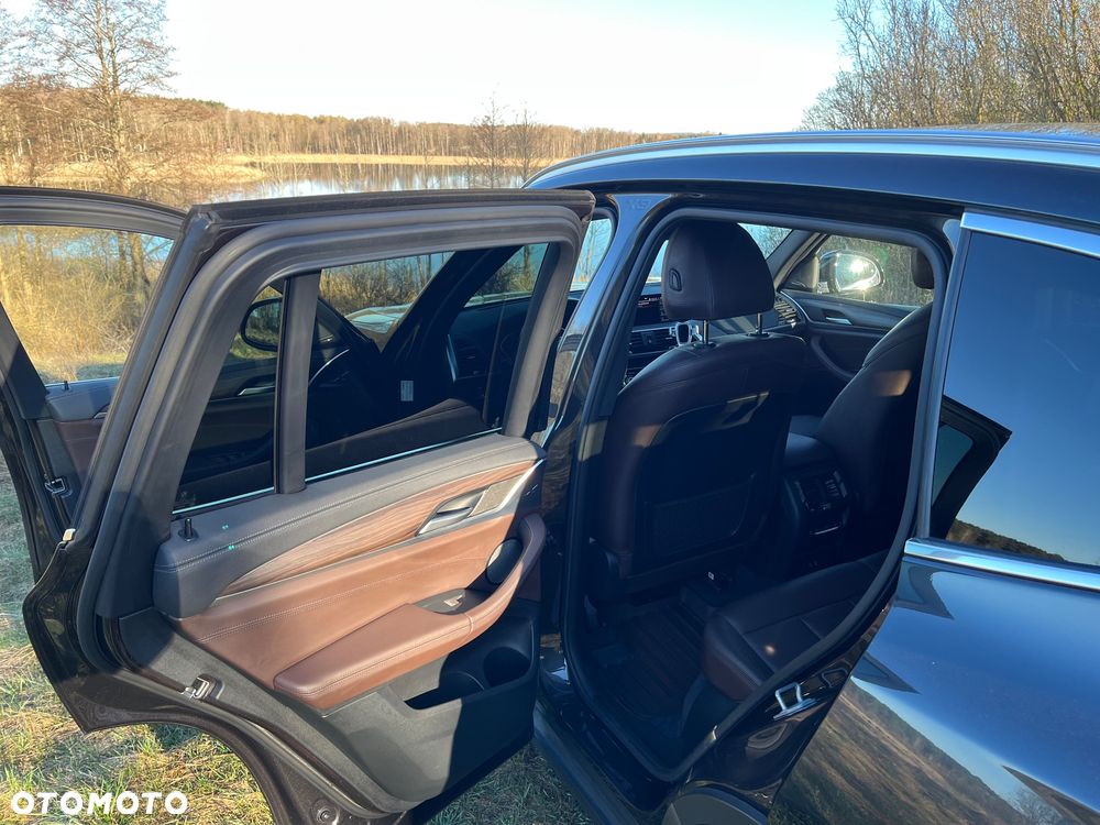 BMW X3 xDrive20d Luxury Line - 8