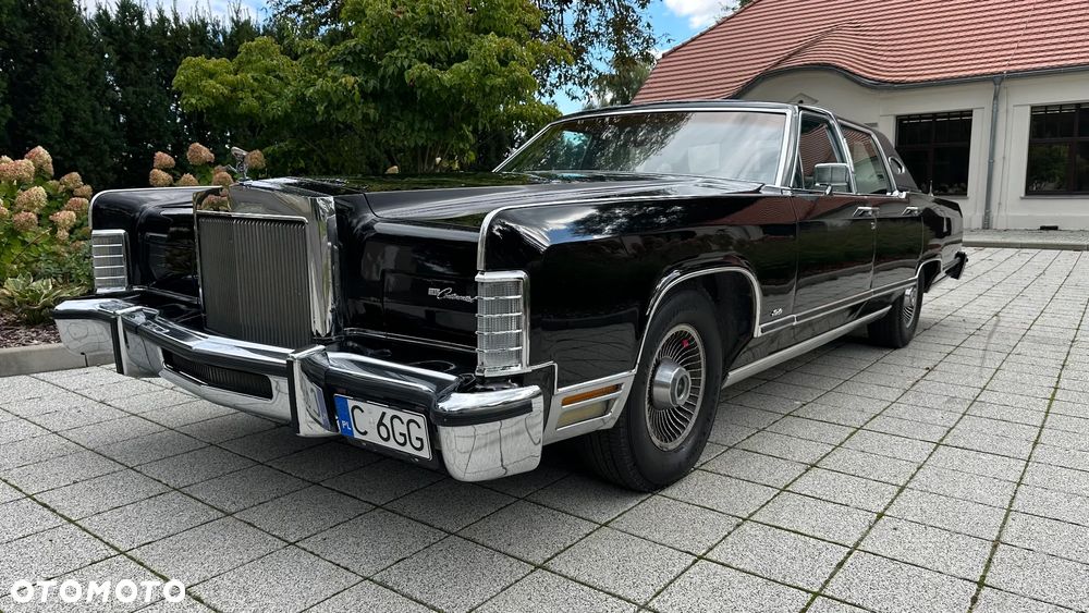 Lincoln Town Car - 5