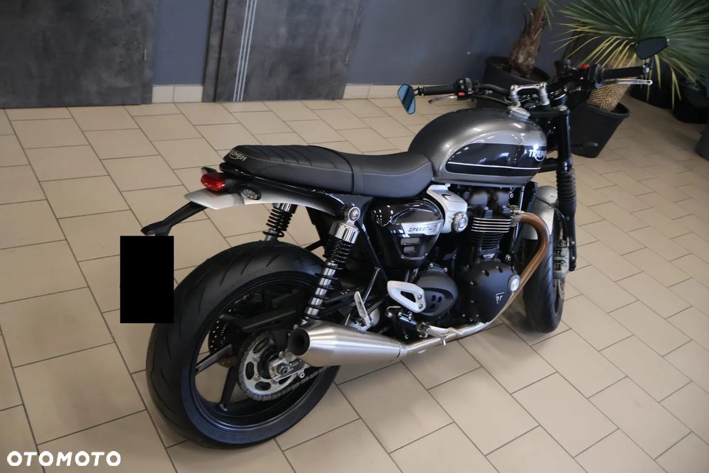 Triumph Speed Twin - 3