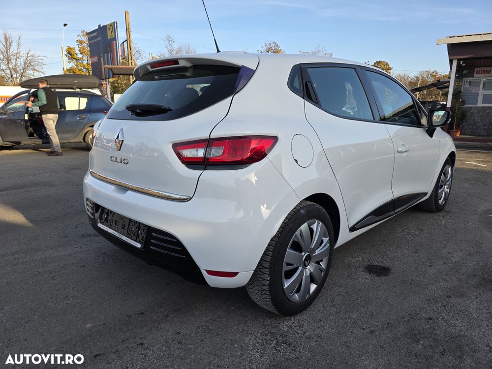 Renault Clio 1.2 16V 75 Limited - 7