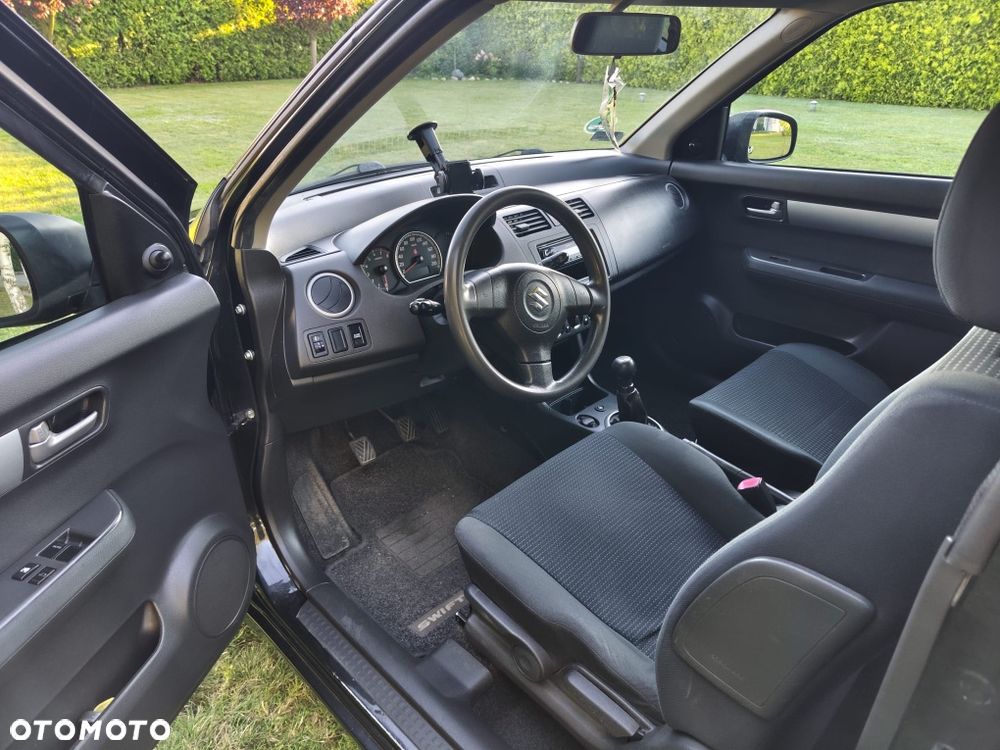 Suzuki Swift - 5