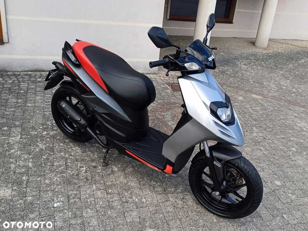 Aprilia SR - 16