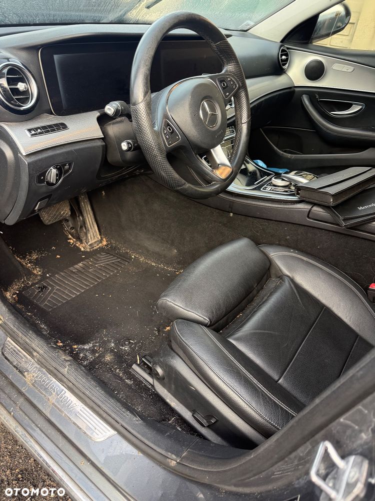 Mercedes-Benz E-Class 2017 photo 5