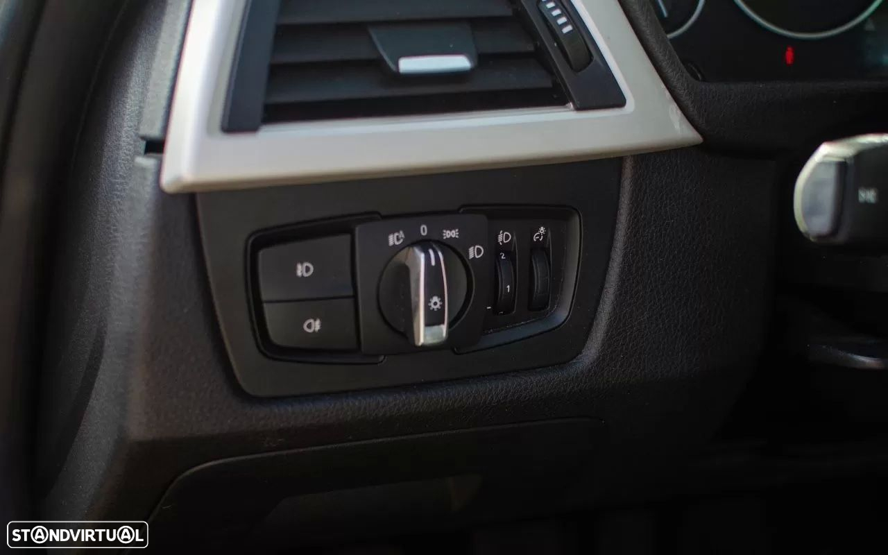 BMW 316 d Touring Advantage - 21