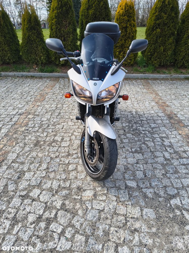 Yamaha FZS - 3