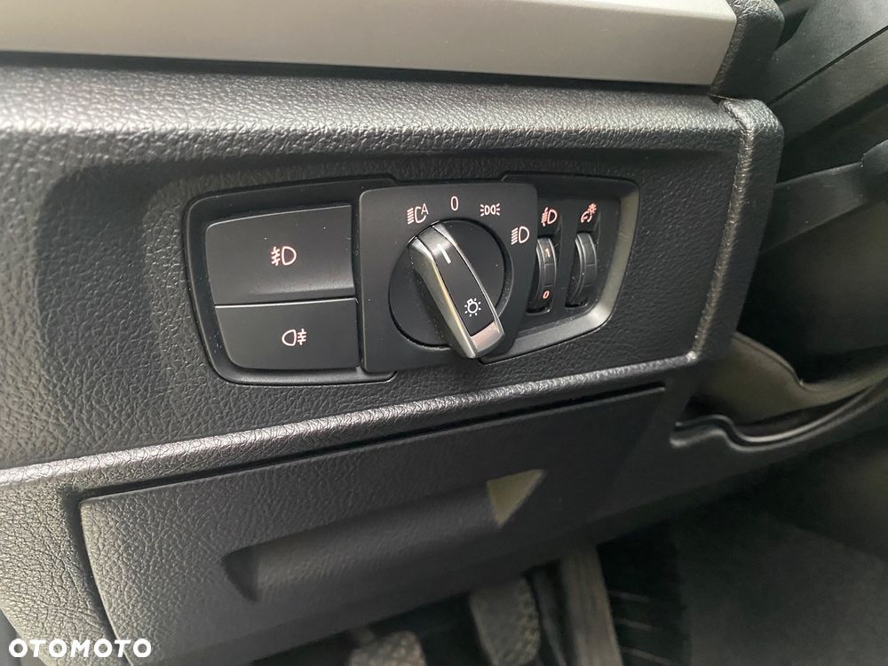 BMW Seria 1 118i - 17