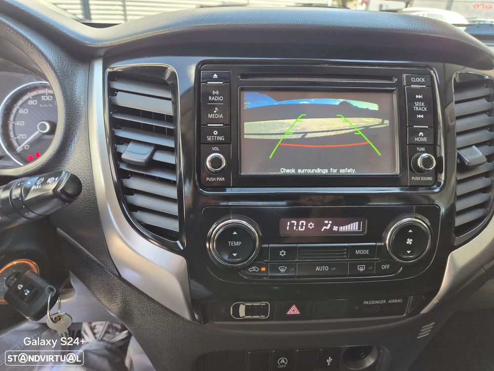 Mitsubishi L200 2.4 DI-D CD Intense Space Cab Strakar 4WD - 11
