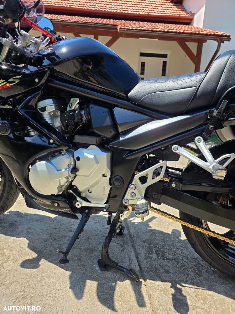 Suzuki GSF - Bandit - 13