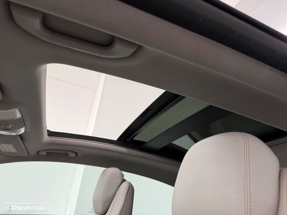 Mercedes-Benz E 200 CGi Elegance BlueEfficiency Auto - 10