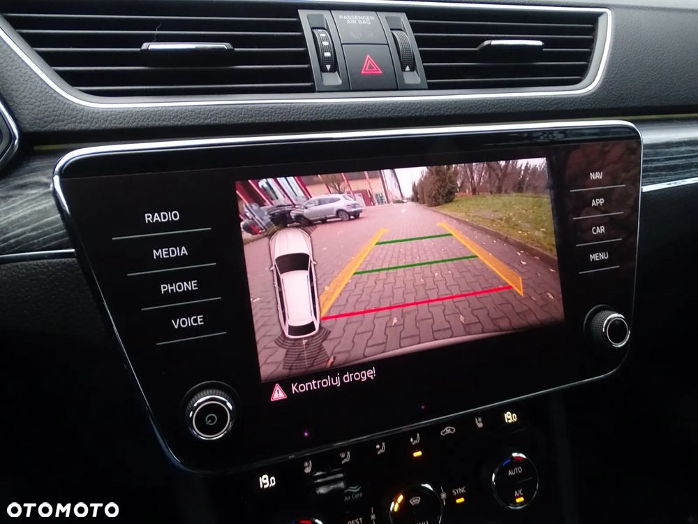 Skoda Superb 2.0 TDI SCR Style DSG - 31