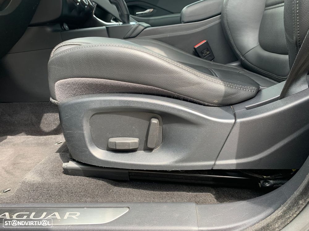 Jaguar E-Pace 2.0 P250 R-Dynamic S AWD Aut. - 11