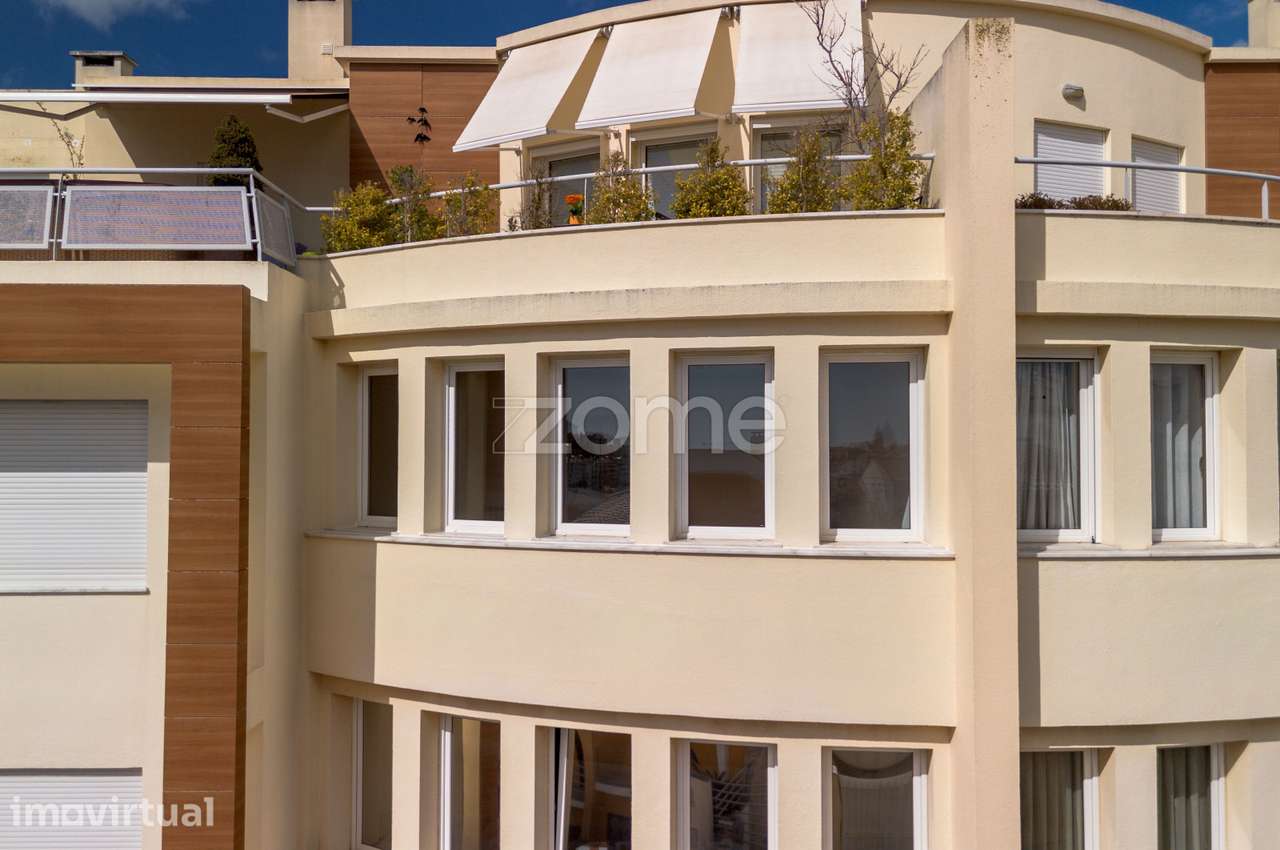Apartamento T4 no Arneiro | Vista mar, 2 Suites e Estacionamento - Grande imagem: 2/33