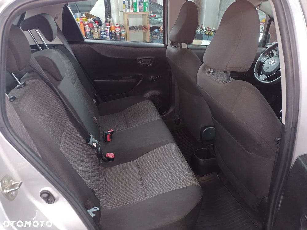 Toyota Yaris - 13