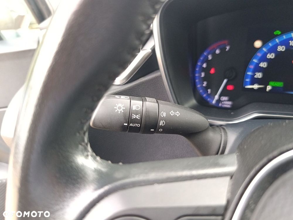 Toyota Corolla 1.8 Hybrid Comfort - 28
