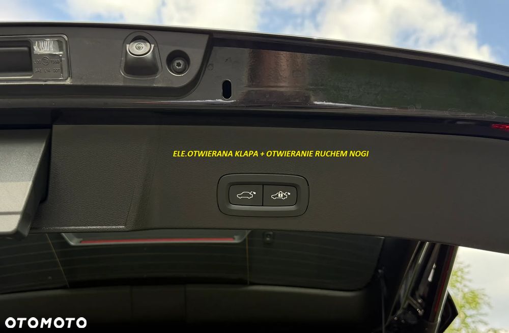 Volvo XC 40 B4 B AWD DKG Plus Dark - 32