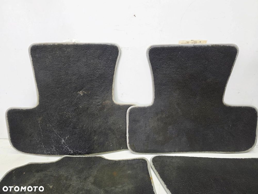 DYWAN DYWANIKI MATERIAŁ WELUR AUDI Q5 8R 8R0061276 8R1061275 - 6