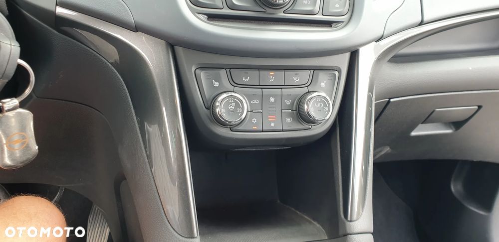 Opel Zafira Tourer 1.6 ECOTEC DIT ecoFLEX Start/Stop Style - 8
