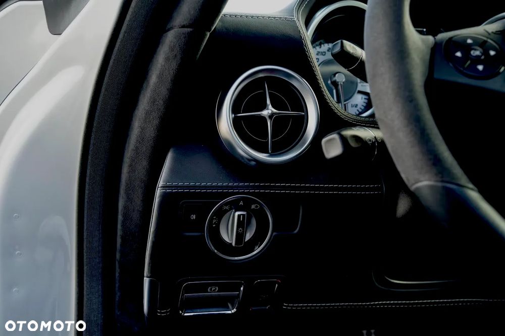 Mercedes-Benz SLS - 20